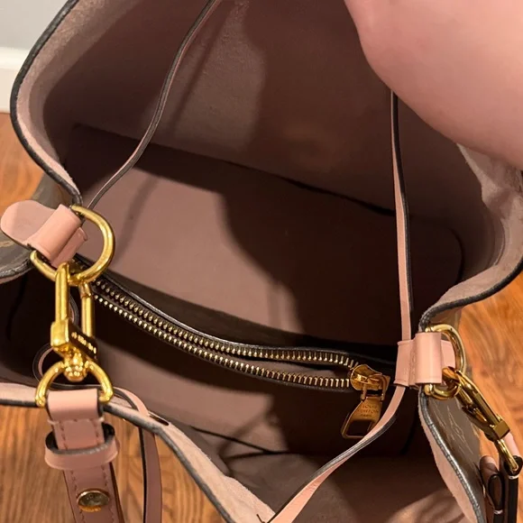 Louis Vuitton Monogram Brown and Pink Shoulder Bag - Picture 3 of 13